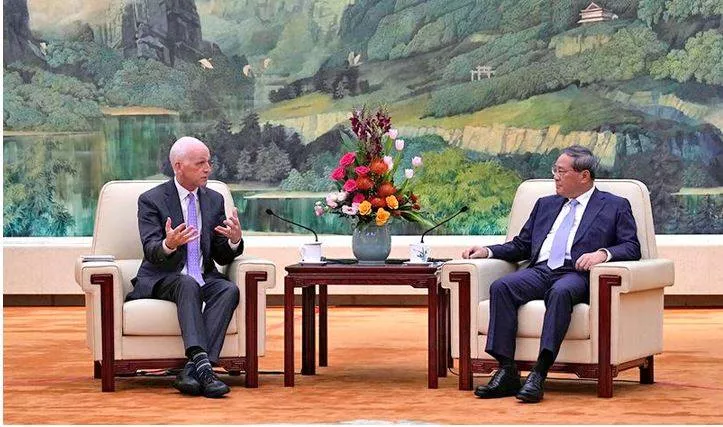 U s  lawmakers push for military dialogue in a rare china visit