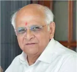 10 000 crore relief package for rain hit farmers in gujarat