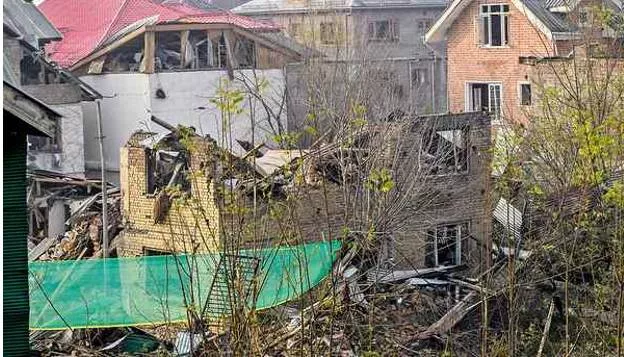 9 killed as seized terror module cache explodes