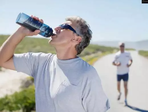 7 simple daily habits that improve your overall health