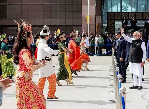 India and Malaysia sign pacts to expand ties