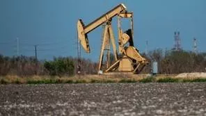 Gulf equities decline as Kuwait suspends trading amid Iran-US escalation
