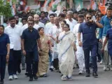 Showdown in Bhabanipur: Chaos erupts as Mamata Banerjee, Suvendu Adhikari hold rival rallies 100 metres apart