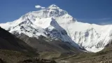 Everest guide survived on ice and chocolates: What to eat in extreme cold