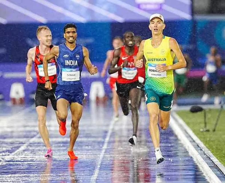 Gulveer braves weather and competition to bag silver
